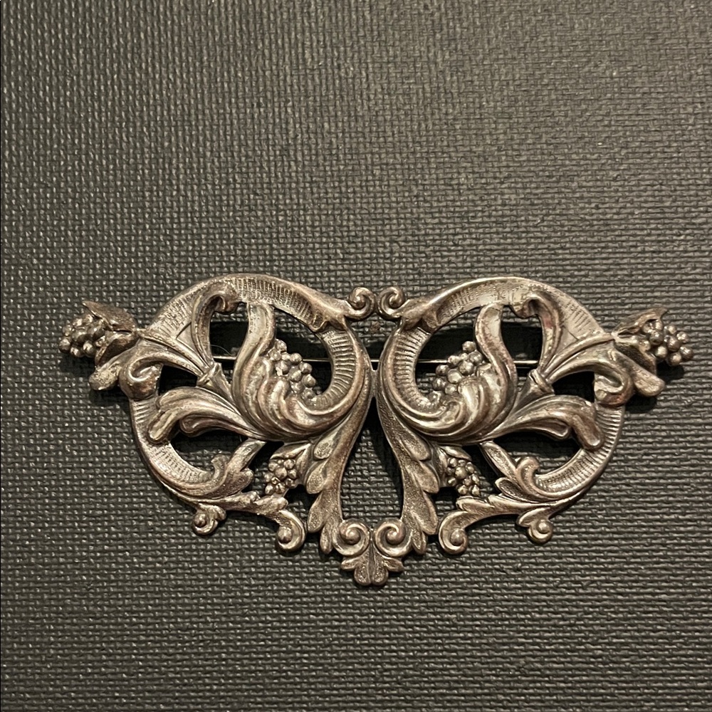 Antique Elegant Silver Art Nouveau Style Floral Brooch